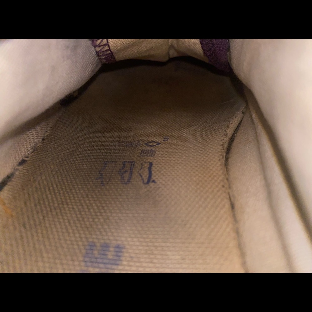 Converse - Picture 5 of 7